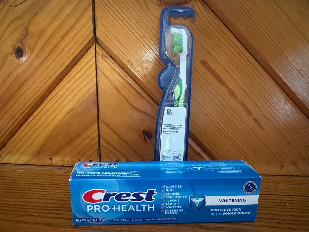 NWT Crest Pro-Health Whitening Toothpaste & Oral-B Soft Toothbrush (Retail $11)